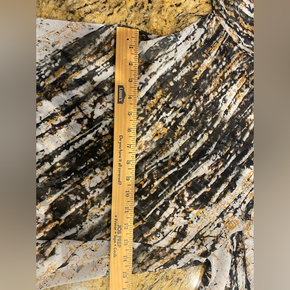 NWOT-Zara Sheer Print Blouse with zipper closure - Picture 8 of 10